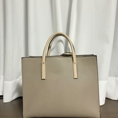 マカロニックスタイル　ベージュ レザートートバッグ チャーム付きの画像