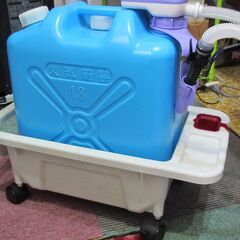 💗新品💗　安全な灯油台車　低重心・地震等の非常時に転倒しない安心設計　車輪ストッパー付きの画像