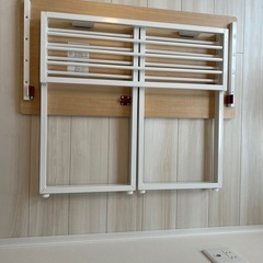 折りたたみテーブルの画像