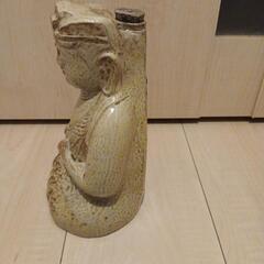飾り　陶器　お酒の入れ物　の画像