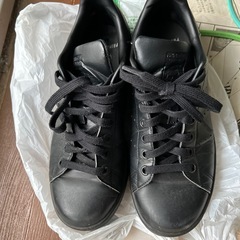 adidasスニーカー 25cmの画像