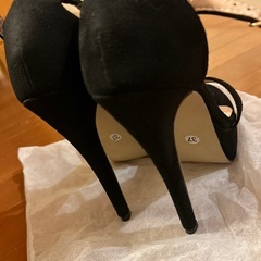 未使用新品ヒールの画像
