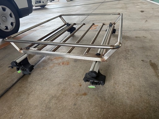 プリウスα 専用キャリアthule