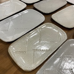 四角い平皿、9枚セットの画像
