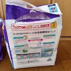 ジュニアサイズ　大人SSサイズ　スーパービッグ　パンツタイプおむつ　の画像