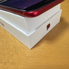 iPhone SE 第2世代 red 64GB の画像
