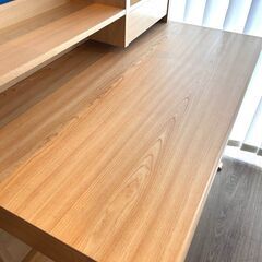 【無料】小中学生向け 勉強机（使用歴7年）の画像