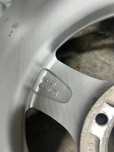 ジムニー　139 5穴　ホワイトレター　bf  goodrich
