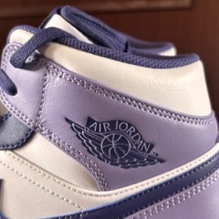 新品】NIKE AIR JORDAN1 MIDの画像