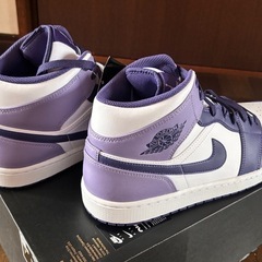 新品】NIKE AIR JORDAN1 MIDの画像