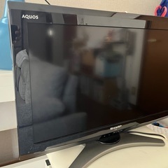 【あげます】液晶26インチテレビとライトシェードの画像
