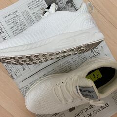 23.5㎝　[Feethit] スニーカー  ランニングシューズ　【1時間はきました】【綺麗です】23.5㎝の画像