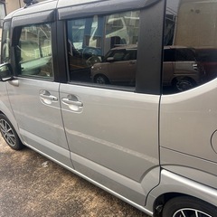 ホンダNBOXの画像