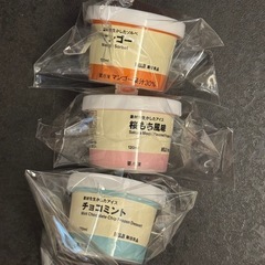 無印良品　🍦 ガチャガチャ ミニチュアふせんアイス の画像