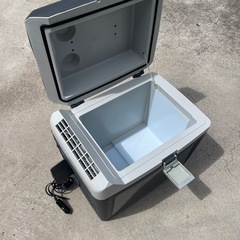 ポータブル冷蔵庫の画像