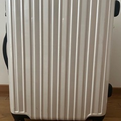 キャリーケースの画像