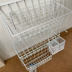 【前橋市直接受け渡し】ワイヤーネット　ワイヤーラック　壁面収納　diy ダイソーの画像