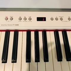 【値下！】Roland F-130R 電子ピアノ(ホワイト)の画像