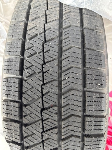 再投稿
値下げしました。155/65R14  VRX2