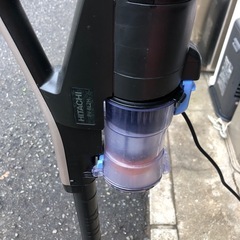 NO：4799 充電台付き日立充電式掃除機‼️  日本製❣️超お買い得品❣️の画像