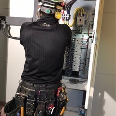 急募☆富山市の電気工事士！20代～60代まで幅広い年齢層の職場です♩20代大活躍中(^^)の画像