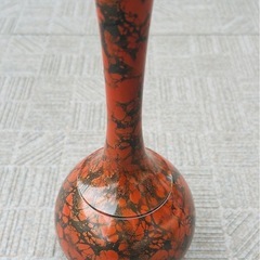 オレンジと黒のマーブル模様の花瓶黄銅製　中古品　