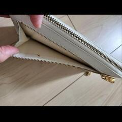 財布　オフホワイト　Twany  長財布の画像