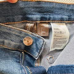H&M デニムショートパンツ Sの画像