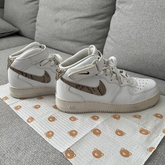 Nike Air Force 1 Mid ’07 LV8 “Snake Swoosh”  （ナイキ エア フォース 1 ミッド ’07 LV8 “スネークスウッシュ”）の画像