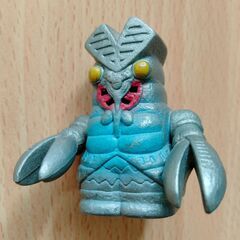 幼児用玩具　おもちゃ　バルタン星人　１個　中古　送料が高いので取りにこれる方限定の画像