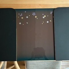 漆塗りの屏風の画像