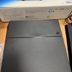 PS4本体＋コントローラ1個　の画像
