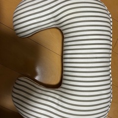Wガーゼリバーシブル授乳クッション（ストライプ&ドット）の画像