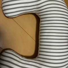 Wガーゼリバーシブル授乳クッション（ストライプ&ドット）の画像