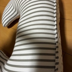 Wガーゼリバーシブル授乳クッション（ストライプ&ドット）の画像