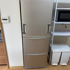 冷蔵庫もらってください！