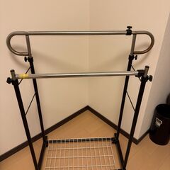 金属製　ハンガーラックの画像