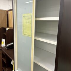 【広島石内店】ジモティｰ割あり！！ｽﾗｲﾄﾞ扉食器棚/クリーニング済みHG-6424の画像