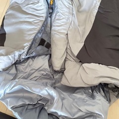 コールマン　シュラフ（マミー型）とエアー枕の画像