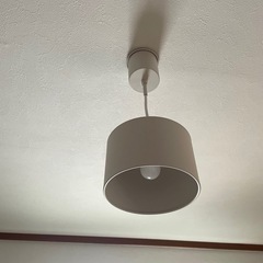 ペンダントライト　電球付きの画像