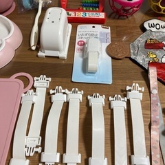 【おもちゃまとめ売り】　ひっくり返らない食器　ブルーナボンボン　の画像
