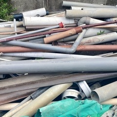 【随時更新】屋根瓦、ブルーシート、コンクリート管、塩ビパイプ、コーナー定木 他、建築系資材の画像