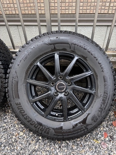 【値下げ】ブリヂストン スタッドレスタイヤ 4本セット 225/70R16 BRIDGESTONE BLIZZAK DM-V3