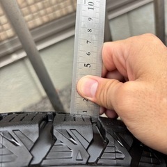 【中古品】ブリヂストン スタッドレスタイヤ 4本セット 225/70R16 BRIDGESTONE BLIZZAK DM-V3 の画像
