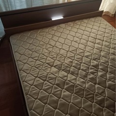 ダブルベッド.1.6米*2米