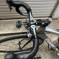 GIANT  ロードバイク　DEFY
の画像