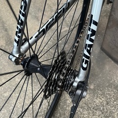 GIANT  ロードバイク　DEFY
の画像