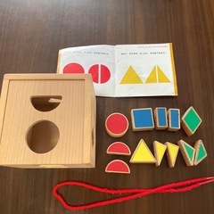 モンテッソーリ式　ずけいボックス&ひもとおしの画像