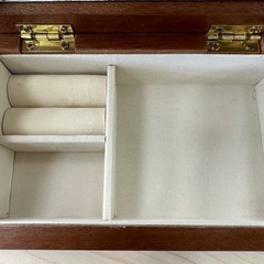 【ドリーム川西店御来店限定】アクセサリーボックス／クリーニング済み 【2003249255630029】の画像
