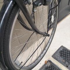 後輪パンク自転車　6段変速の画像